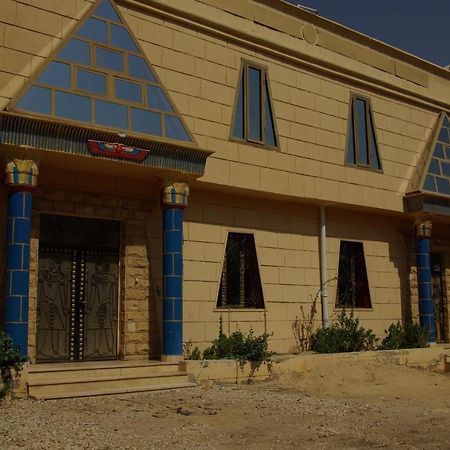 Pyramids Luxor Hotel & Spa Exterior foto